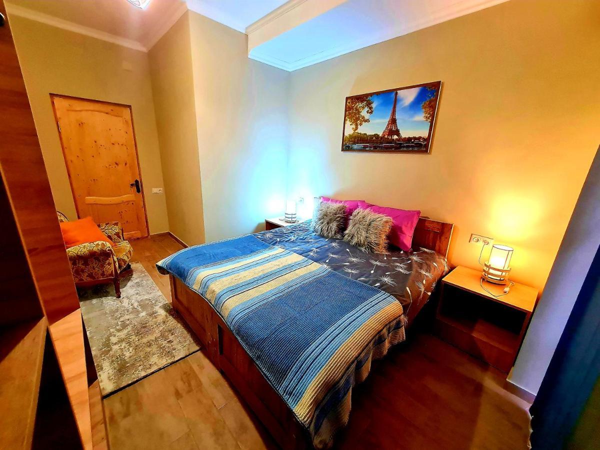 Hotel Maspindzelo Kutaisi Ngoại thất bức ảnh