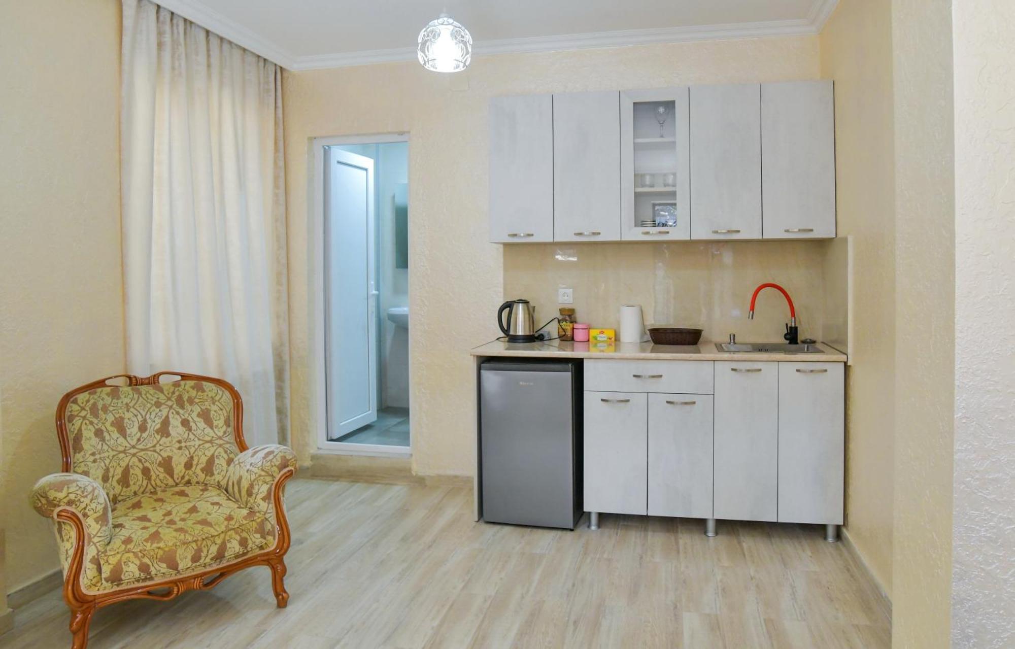 Hotel Maspindzelo Kutaisi Ngoại thất bức ảnh